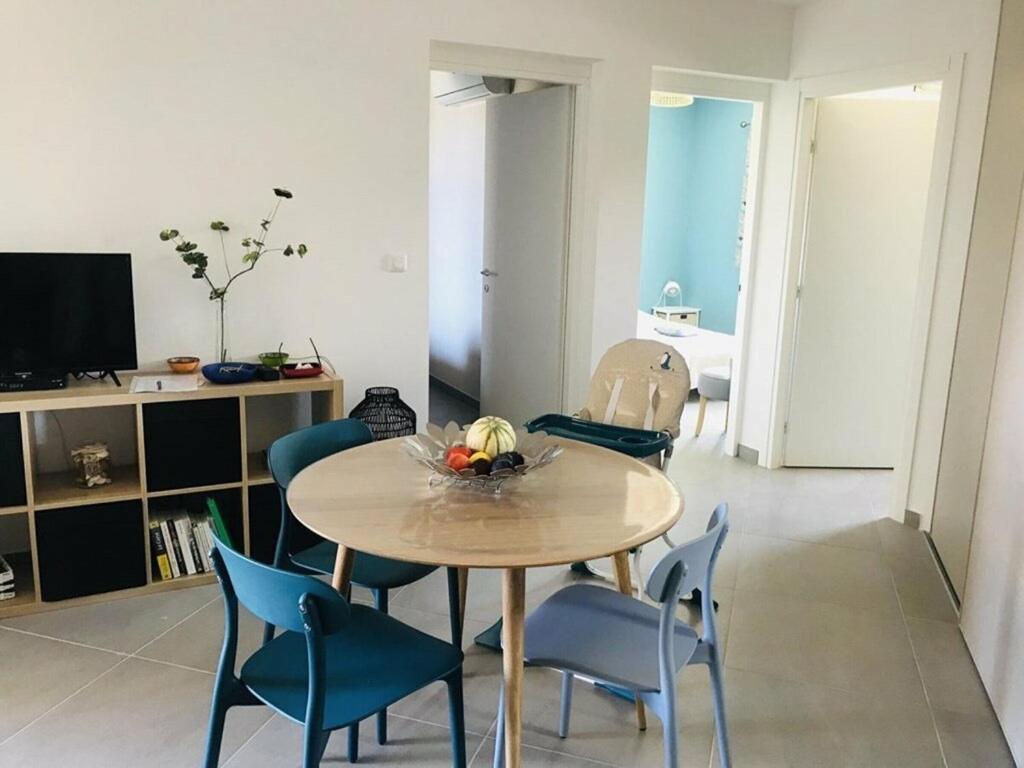 - L'ile-rousse Bord De 3 Pieces 4 Personnes Appartement *