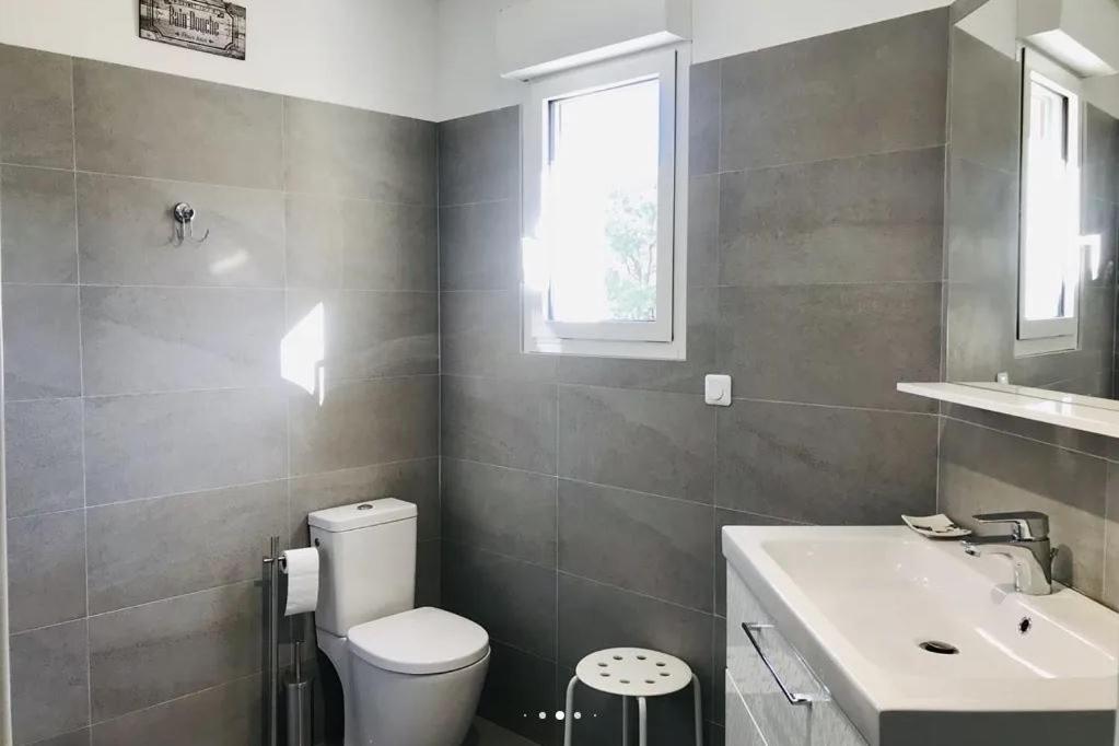 - L'ile-rousse Bord De 3 Pieces 4 Personnes Apartment *